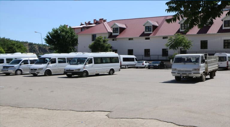 ژ بەر بلندبوونا نرخێ سۆتەمەنیێ ل دێرسمێ شۆفێرێن پاسا کار راوەستاندن