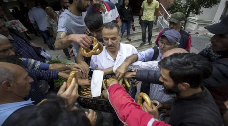 ل ترکیێ و باکورێ کوردستانێ 14.8 ملیۆن کەس برچینە