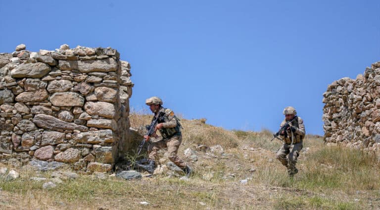 van-wan-turkey--army