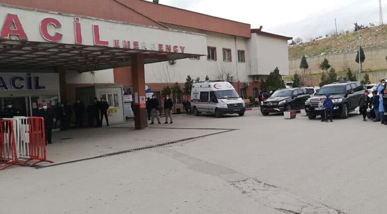 ل شرنەخێ مینەک د ئۆتۆمۆبیلەکا لەشکەری دا تەقیا