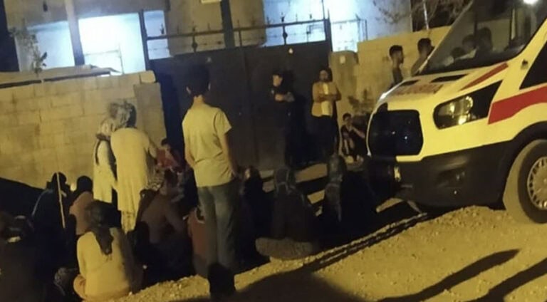 ل شرنەخێ زلامەکێ ھەڤژینا خوە و 3 کەچێن خوە کوشتن