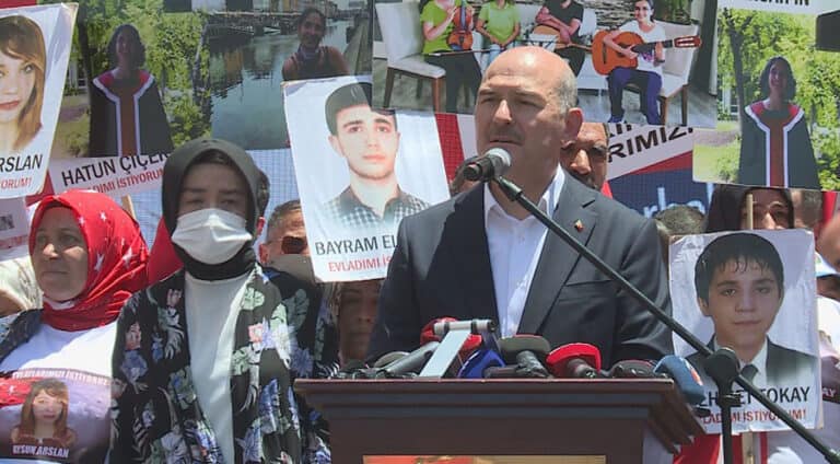 وەزیرێ ناڤخوەیێ ترکیایێ ئیرۆ سەردانا دیاربەکرێ دکە