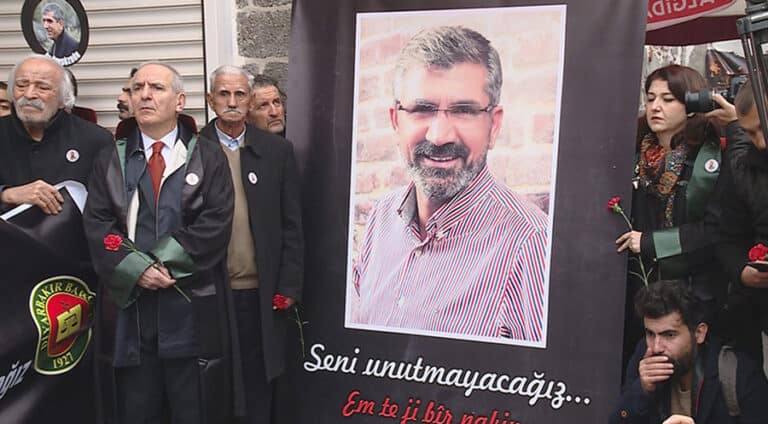 سەرۆکێن سەندیکایێن ترکیا و باکور ژ بۆ دۆزا تاھر ئەلچی ل دیاربەکرێ کۆم دبن