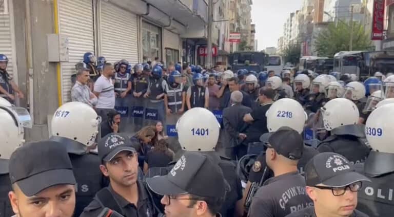 ھەڤسەرۆکێن هەدەپێ و دەبەپێ یێن دیاربەکرێ ھاتن بنچاڤکرن