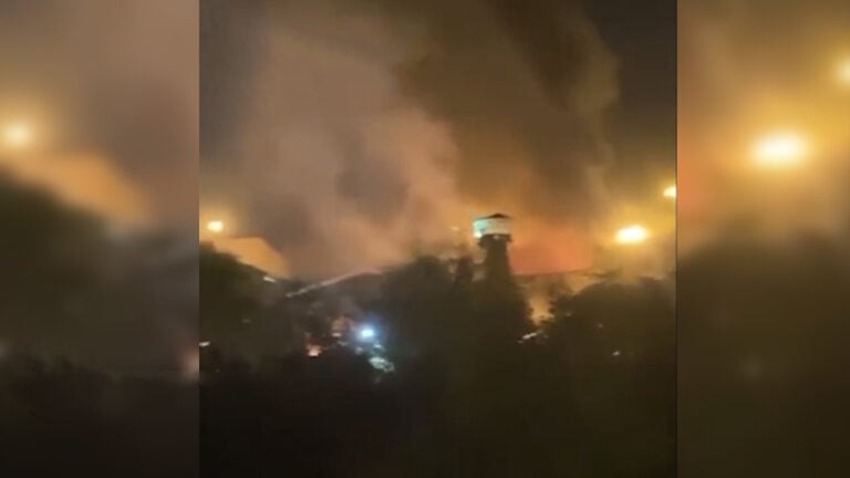 ئاگر ب زیندانا ئەڤین یا تەھرانێ کەت