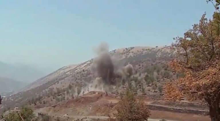 ئیران باژارۆکێ سمیلان ب توندی تۆپباران دکە