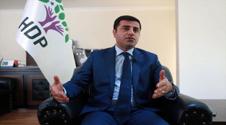 دەمیرتاش بەرسڤا پەکەکێ ددە؟