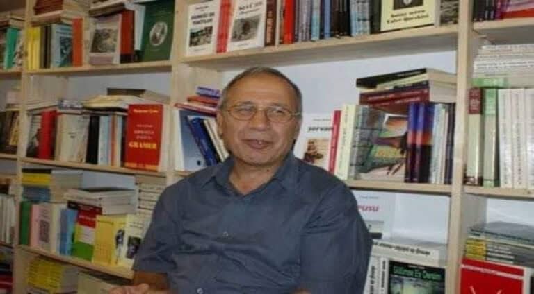 نڤسکار مونزور چەم کۆچا داوی کر