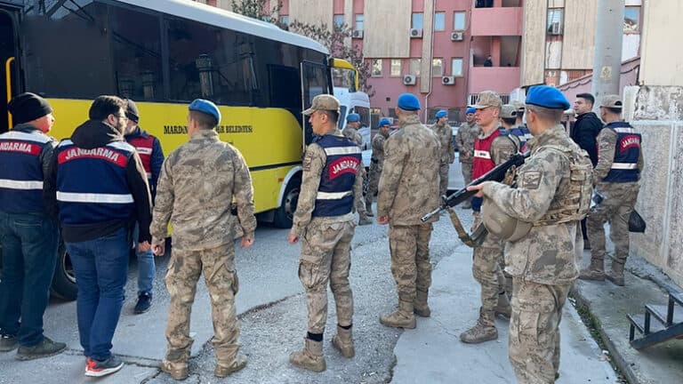 تۆمەتبارێن ئێریشا مێردینێ بۆ دادگەھێ تێن برن