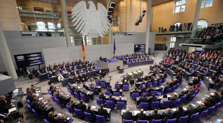 پارلامەنتۆیا ئالمانیایێ کۆمکوژیا ئێزدیان وەک جینۆساید ناس کر