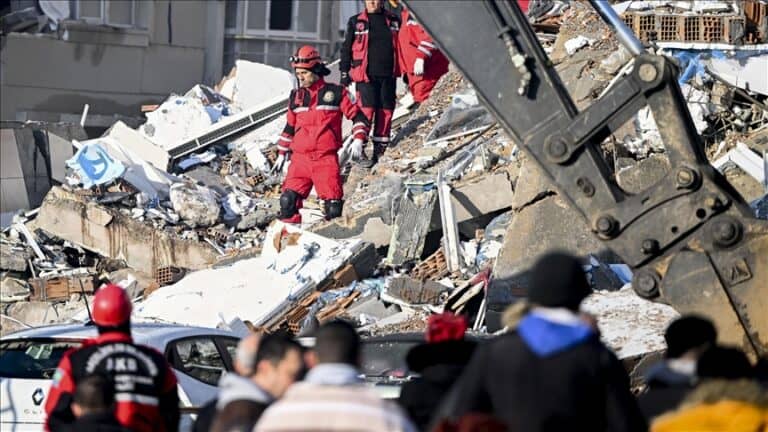 د خرابهیێن ئاڤاهیێن ل هاتای، ئەدەنە و ئۆسمانیێ دا خەباتێن لێگەرین و خلاسکرنێ دەوام دکن