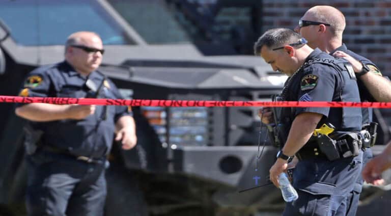 د ئێریشا چەکداری یا ل ئامەریکایێ هاتیە ئەنجامدان 6 کەس ھاتن کوشتن