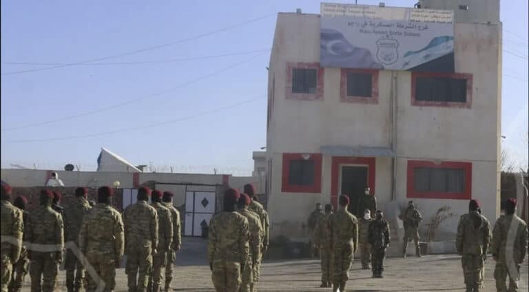 ئەردهەژ ژ خەلکێ رە بوو دەرد و ژ داعشێ رە دەرمان