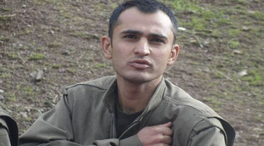 مالباتا گەریلایەکی پەکەکێ کو ژیانا خوە ژ دەست دایە، نوونەرێن پەکەکێ ژ مالا خوە دەرخستن