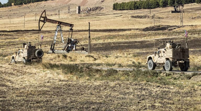 بەرپرسەکی رێڤەبەریا خوەسەر: ئەم پەترۆلێ ب بوھایێن سەمبۆلیک دفرۆشن رەژیمێ