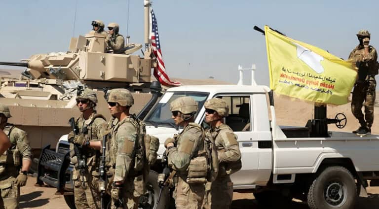 هەسەدە جڤینا لگەل بەرپرسێن ئامەریکی و عەشیرێن دێرازۆرێ ب "ئەرێنی" بناڤ دکە