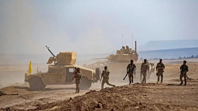 ل رۆژھلاتێ دێرازۆرێ 64 کەس ھاتن کوشتن و بریندارکرن.