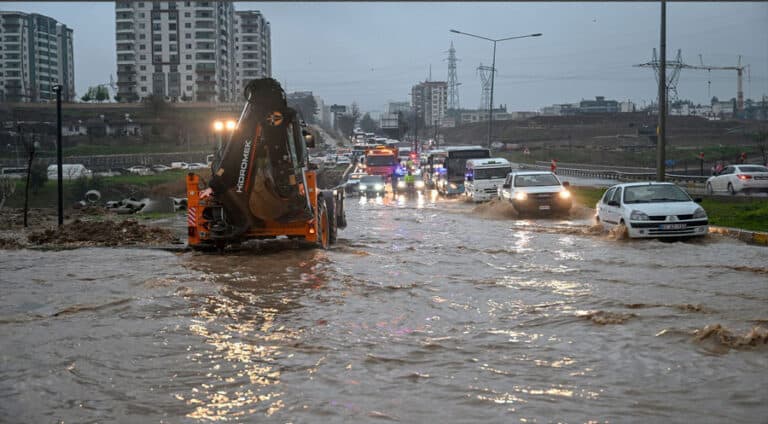 ل 43 پارێزگەھێن ترکیێ و باکورێ کوردستانێ ھشیاریا لەھیێ ھات دایین