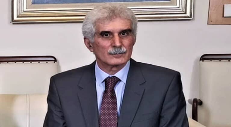 شەرەفخان جزیری: ل پارلامەنتۆیێ ب کوردی باخڤن