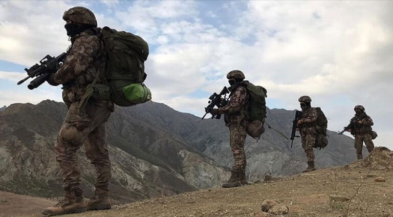 وەزارەتا بەرەڤانیا ترکیێ: د ئێریشا پەکەکێ دە 6 لەشکەرێن مە ھاتنە کوشتن 