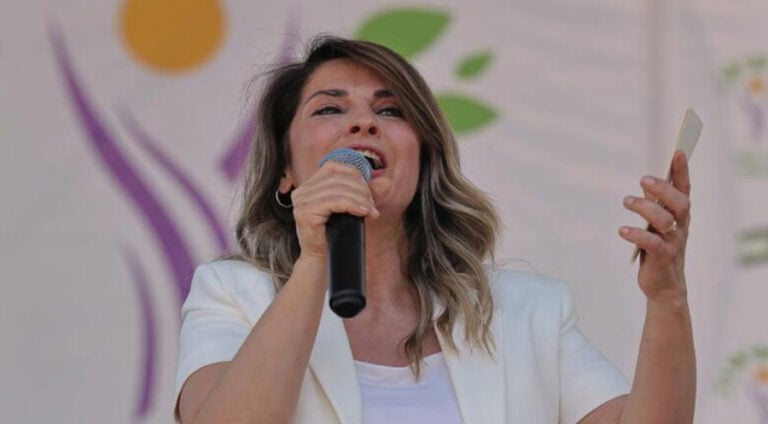 باشاک دەمیرتاش ژ بۆ بەربژێریا سەرۆکاتیا شارەداریا ستەنبۆلێ سەری ل دەمێ دا