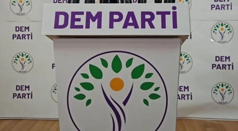 دەم پارتی و سیاسەتا دوروو