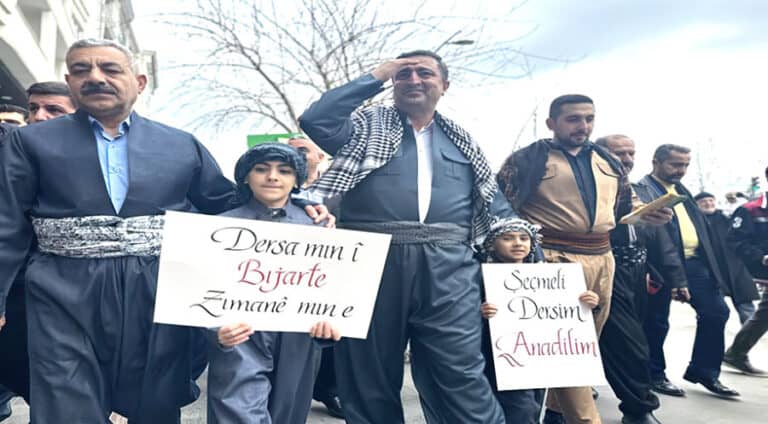 ھودا پار ب جلێن نەتەوی مەشا زمانێ کوردی ل دار خست