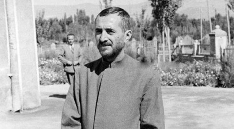 77  سال ب سەر بدارڤەکرنا پێشەوا قازی محەمەد دەرباس دبن