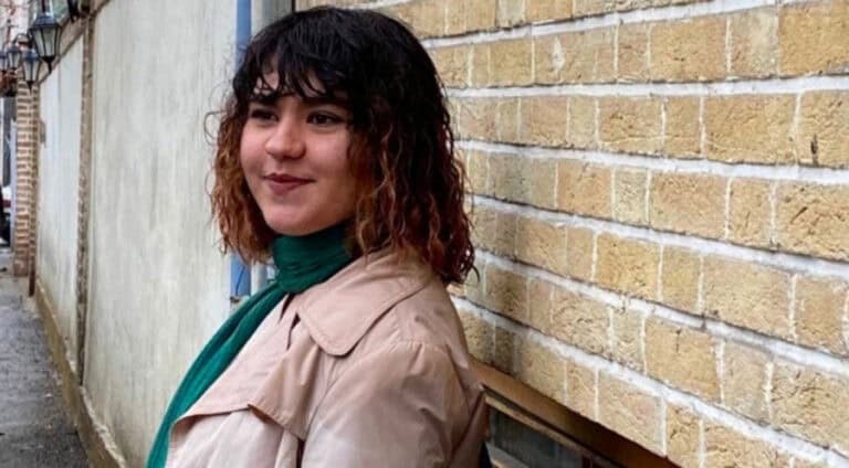 ژ ئالیێ ھێزێن ئەولەھیا ئیرانێ ڤە دەستدرێژیا سەکسی ل سەر ژنەکا رۆژنامەڤان ھاتە کرن