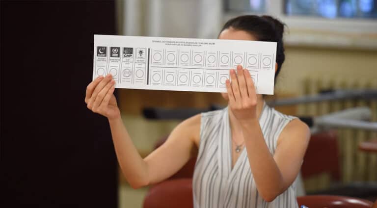 پشتی 22 سالان جەهەپە سەرکەفت