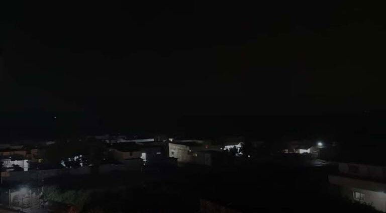 خەلکێ باژارێ دربێسیێ د تاریێ دە دژین