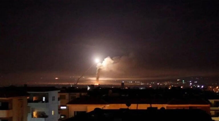 د ئێریشەکا ئیسرایلێ ل سەر حەلەبێ 12 چەکدارێن سەر ب ئیرانێ ڤە ھاتن کوشتن