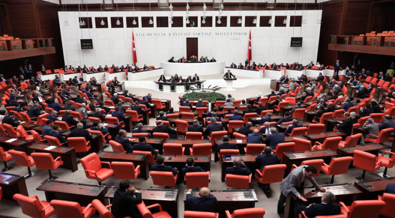 پارلەمەنتۆیا ترکیەیێ د 8٨ێ جۆتمەھێ دە ژ بۆ "تەھدیدا ئیسرایلێ" دجڤە…!