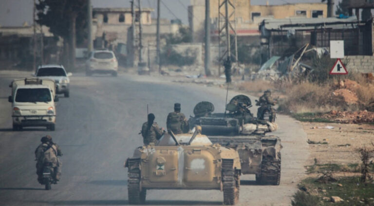 گرووپێن چەکداران ئێریشێن خوە ل سەر منبجێ زێدەتر کرن