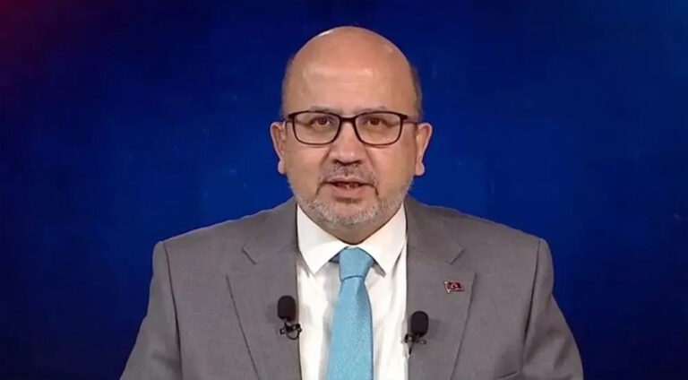 رۆژنامەڤانەک ترک: پشتی ھلوەشاندنا پەکەکێ، ژ بۆ کەسێن کو دڤێت ل هەمبەر دادگەهی ئامادە بن دێ رێیێن سیاسی هێن ڤەکرن