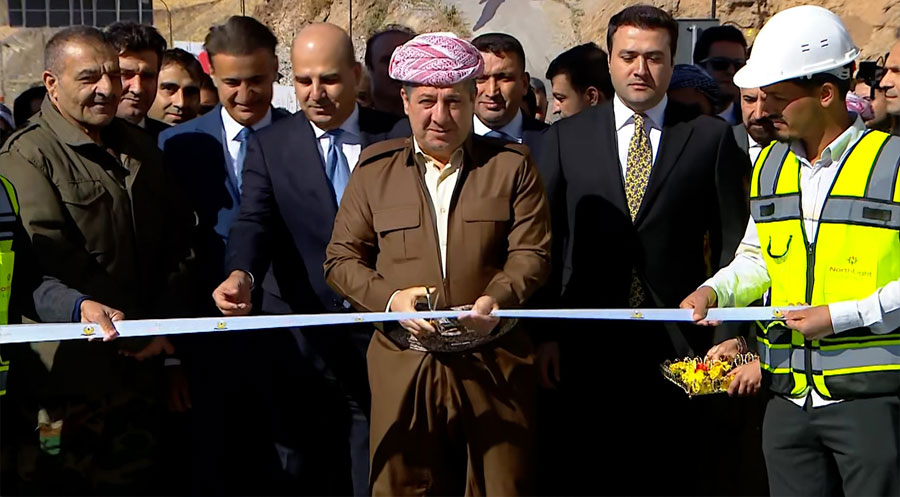 sudo find /var/tmp -mindepth 1 -delete