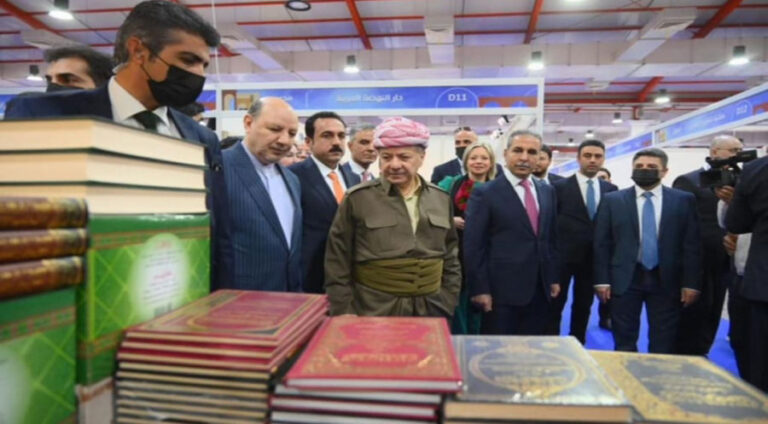 سەرۆک بارزانی پێشانگەھا پرتووکان یا زاخۆ ڤەدکە