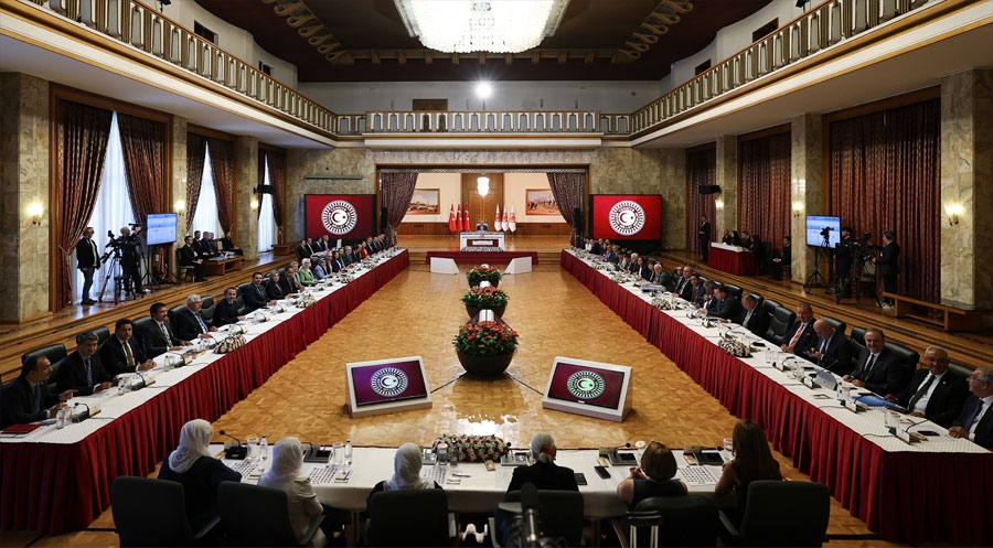 پارلامەنتۆیا ترکیەیێ پێنگاڤێن پێڤاژۆیا ئاشتیێ نیقاش دکە