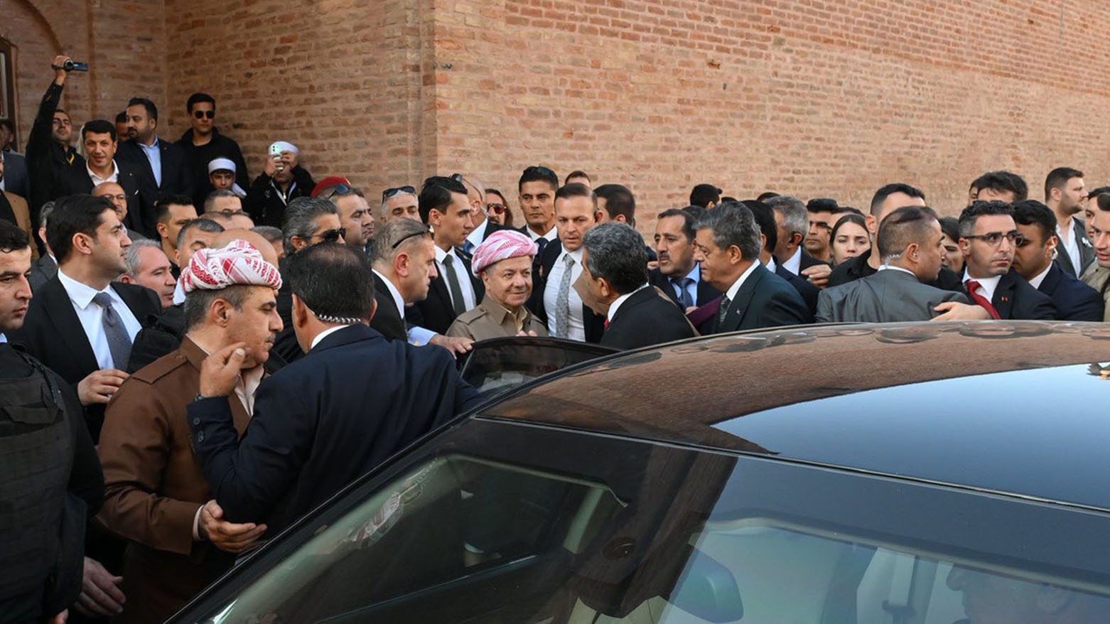 بولنت ئارنچ: یێن رەخنەیان دکن سەرۆک مەسعوود بارزانی ناس ناکن