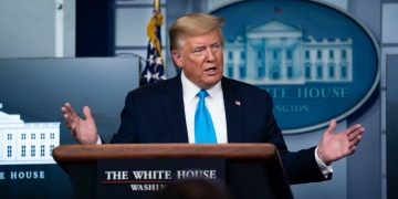 ترامپ: ئەفسەرێ ب پلەیا عەقید ژ ناڤ ئاخا ئیرانێ ھات رزگارکرن