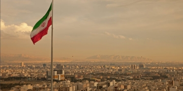 نیو یۆرک تایمس: ئیران رازی بوویە دەست ژ یورانیوما زەنگینکری بەردە