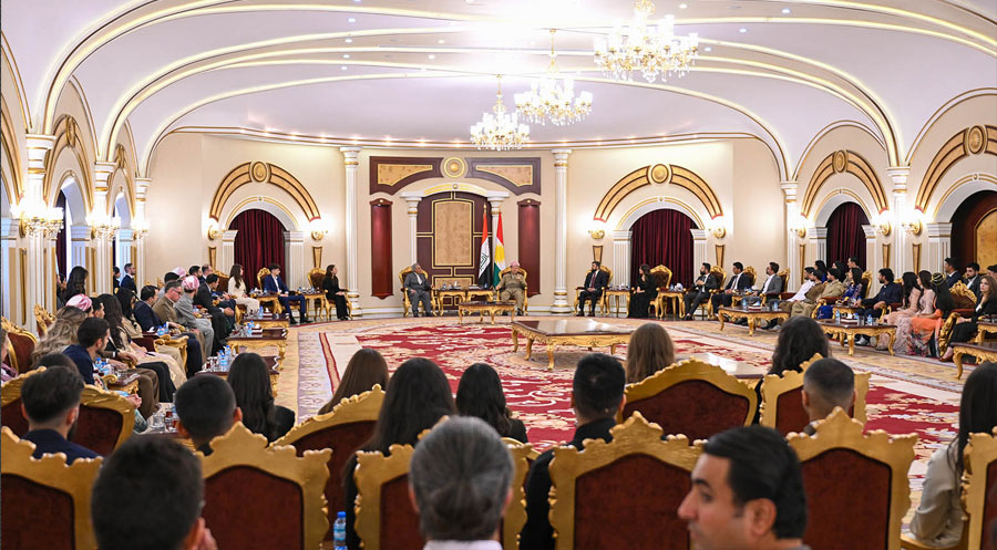 سەرۆک بارزانی بۆ لاوانی کوردی دیاسپۆرا: بایەخ بە خوێندن و خۆپێگەیاندن بدەن