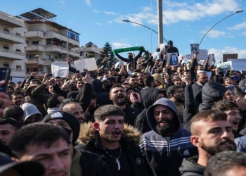 لازقیە.. لە خۆپیشاندانی عەلەوییەکان 3 کەس کوژران و دەیان کەسی دیکەش بریندار بوون