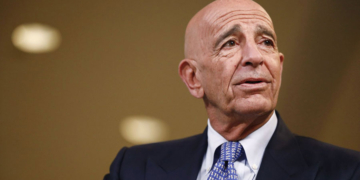 تۆم باراک: بە دەستی خۆمان عێراقمان پێشکەشی ئێران کرد