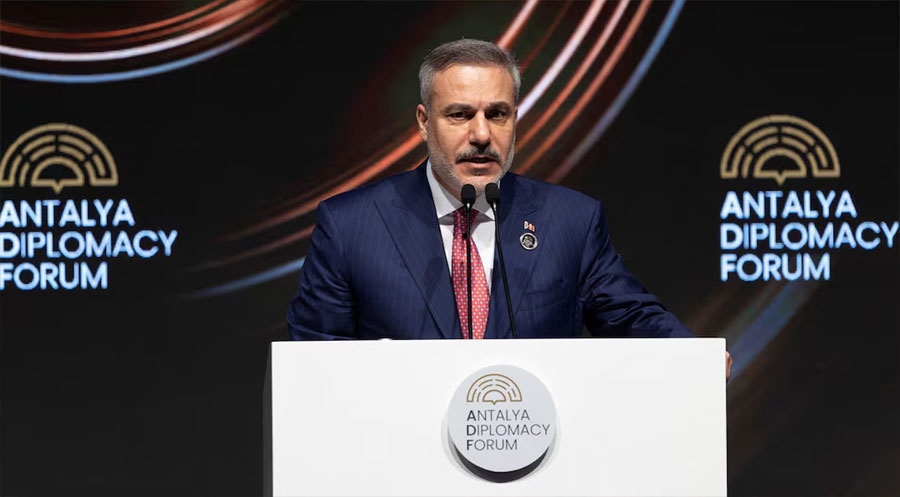 هاکان فیدان: گەڕانەوەی شەڕ تەنیا وێرانکاری زیاتری لێ دەکەوێتەوە
